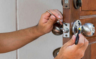 Ev Güvenliği İçin Doğru Çelik Kapı Seçimi: Adapazarı Çelik Kapı